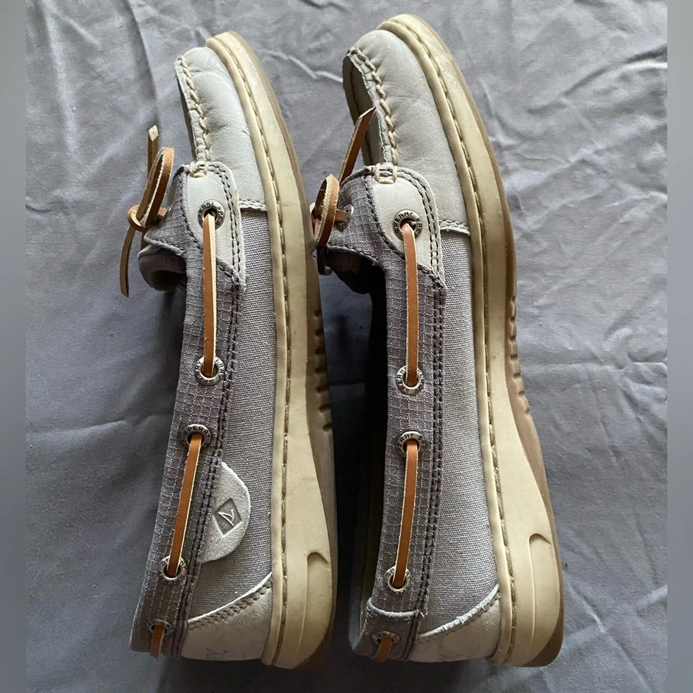 Gray Sperry’s - 6.5 - Picture 4 of 6